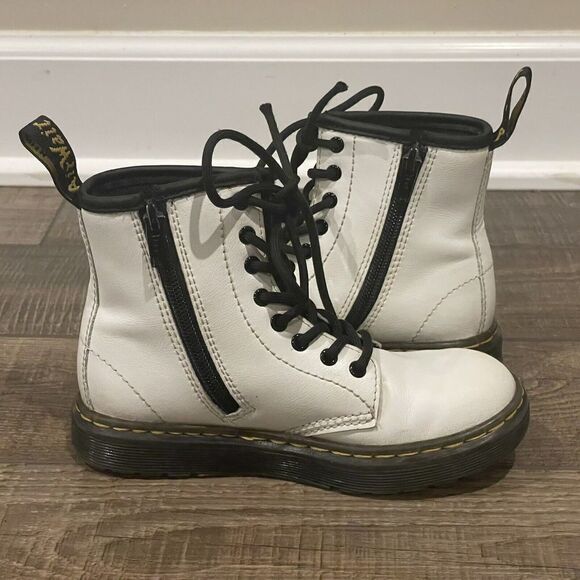 Dr. Martens Kids White Boots with Black Laces - Picture 6 of 14